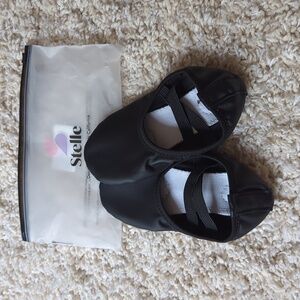 Stelle Ballet Dance Shoes Soft Leather Unisex Size toddler 11